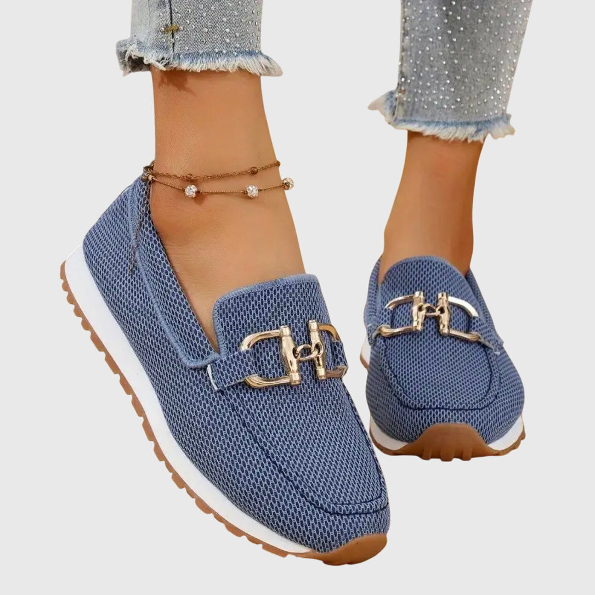 Damskie wsuwane sneakersy z metalową klamrą